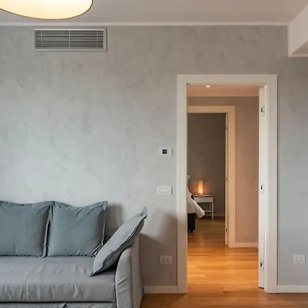 Splendido Bilocale Corso Lodi Апартаменты *